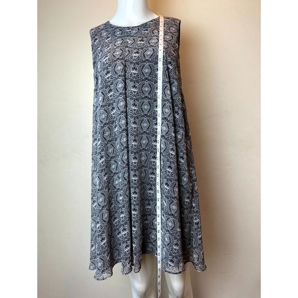 BCBG Womens A-Line Dress Round Neck Geometric Back Keyhole Black White Size M - Picture 4 of 9